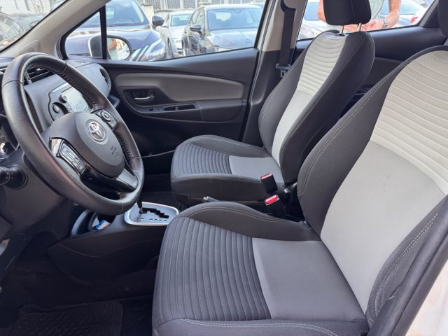 TOYOTA Yaris usata, con Sedile posteriore sdoppiato