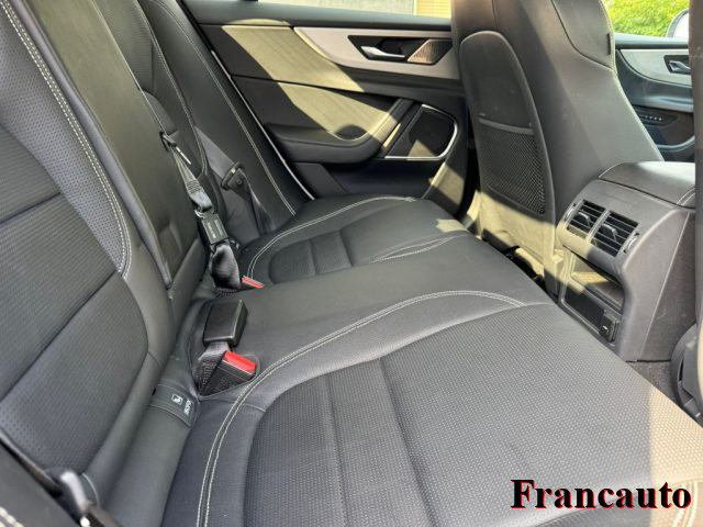 JAGUAR XE usata, con Climatizzatore