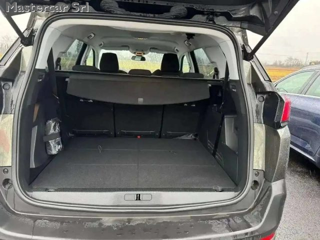 PEUGEOT 5008 usata, con Chiusura centralizzata