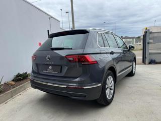 VOLKSWAGEN Tiguan usata, con Airbag laterali