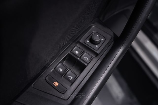 VOLKSWAGEN T-Roc usata, con Climatizzatore