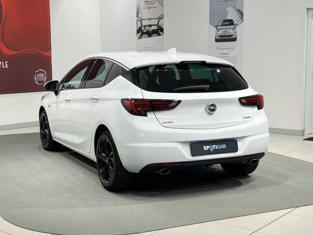 OPEL Astra usata, con Cerchi in lega