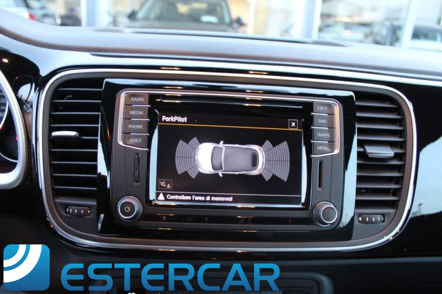 VOLKSWAGEN Maggiolino usata, con Park Distance Control