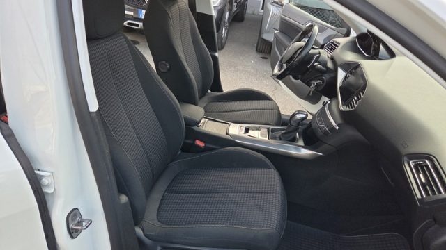 PEUGEOT 308 usata, con Boardcomputer