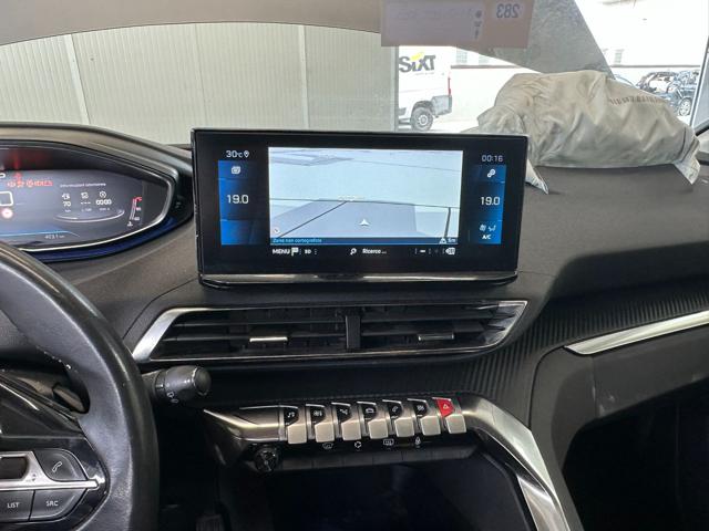 PEUGEOT 3008 usata, con Sedile posteriore sdoppiato