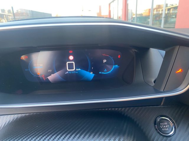 PEUGEOT 208 usata, con USB