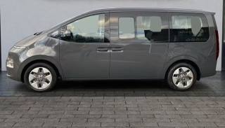 HYUNDAI Staria usata, con Airbag