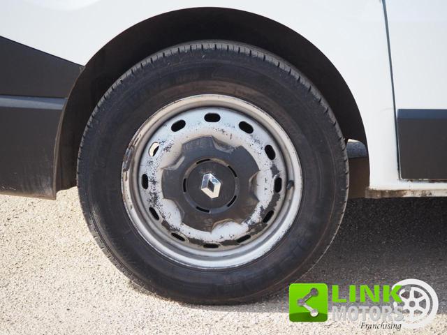 RENAULT Trafic usata 22