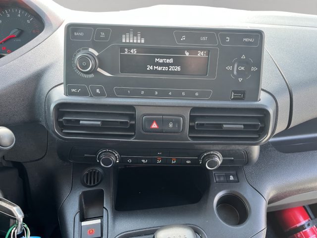 PEUGEOT Partner usata, con Specchietti laterali elettrici