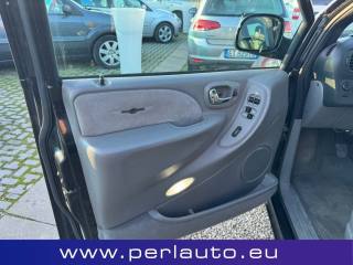 CHRYSLER Voyager usata, con Autoradio