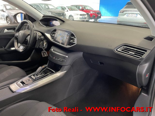 PEUGEOT 308 usata, con Climatizzatore automatico, 2 zone