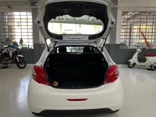 PEUGEOT 208 usata, con Chiusura centralizzata telecomandata