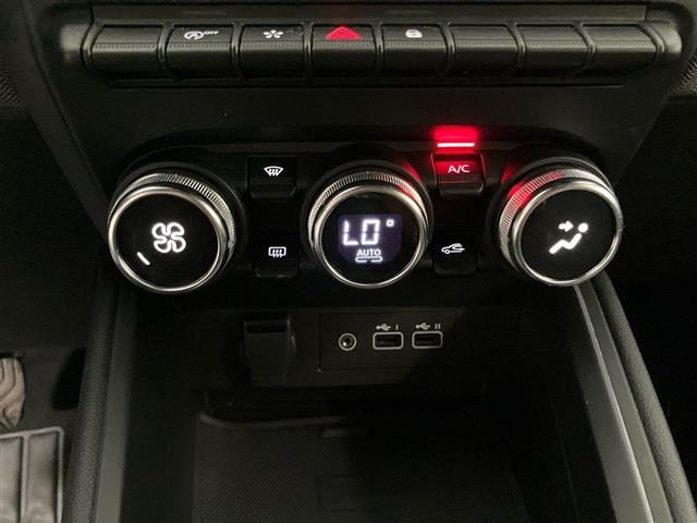 RENAULT Clio usata 21