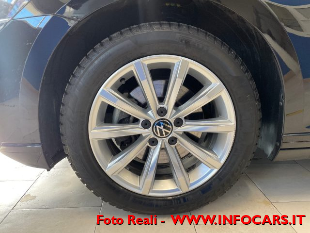 VOLKSWAGEN Passat Variant usata, con Bracciolo