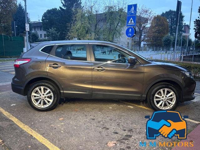 NISSAN Qashqai usata, con Autoradio