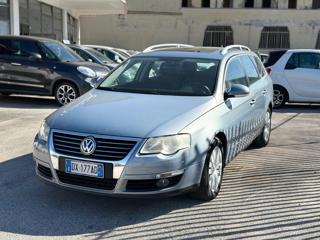 VOLKSWAGEN Passat usata, con Airbag laterali