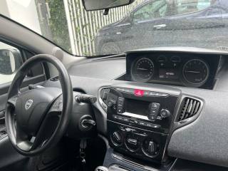 LANCIA Ypsilon usata, con Controllo trazione