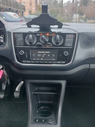 VOLKSWAGEN up! usata, con Chiusura centralizzata