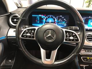 MERCEDES-BENZ E 220 usata 14