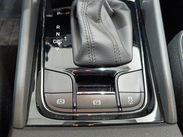 SKODA Karoq usata, con Sensori di parcheggio posteriori