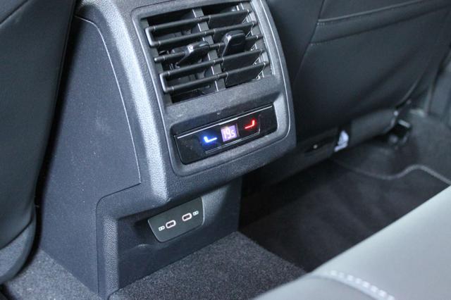 VOLKSWAGEN Golf usata, con Controllo automatico clima