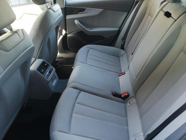 AUDI A4 usata, con USB
