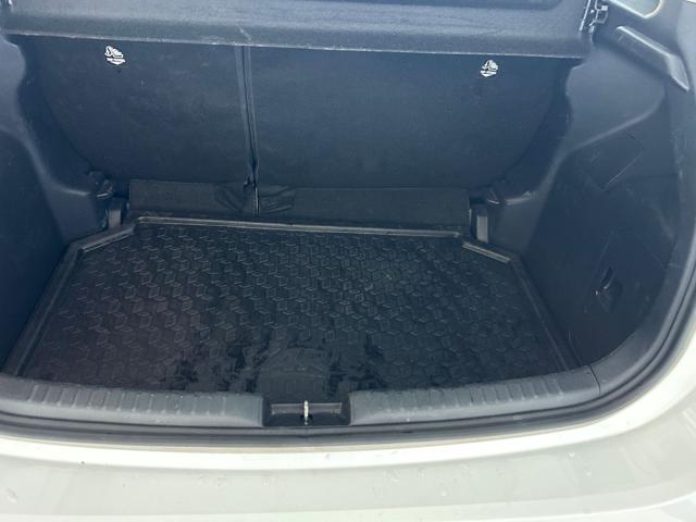 TOYOTA Yaris usata, con ESP