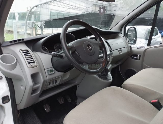 OPEL Vivaro usata, con ESP