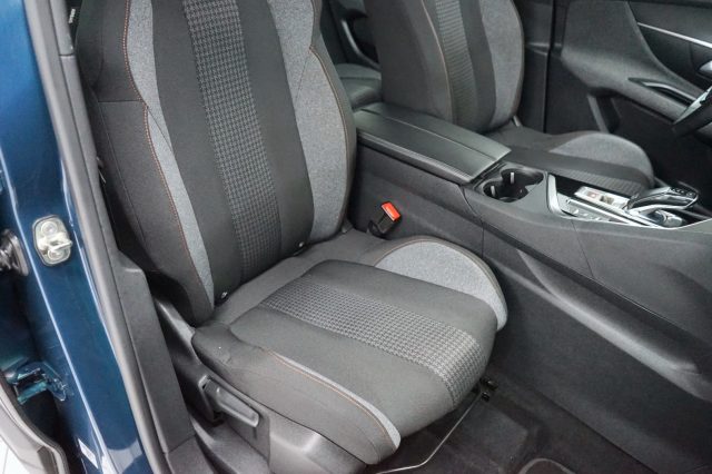 PEUGEOT 3008 usata, con Luci diurne