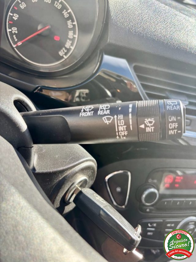 OPEL Corsa usata, con Cruise Control
