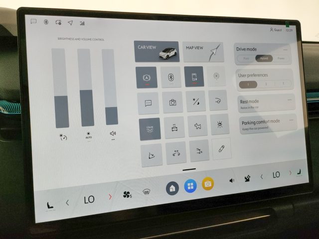 LYNK & CO 08 usata, con Sistema di navigazione