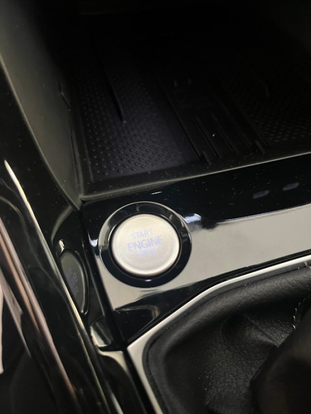 VOLKSWAGEN T-Cross usata, con Sedili sportivi