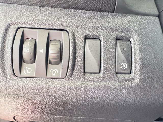 RENAULT Clio usata, con Monitoraggio pressione pneumatici