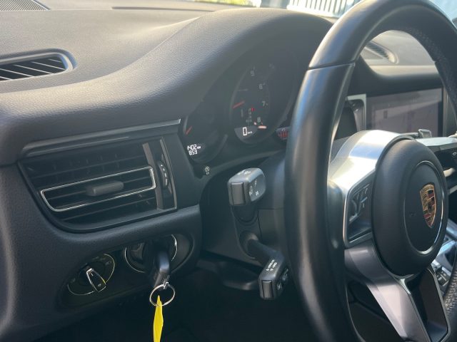 PORSCHE Macan usata, con Tettuccio apribile
