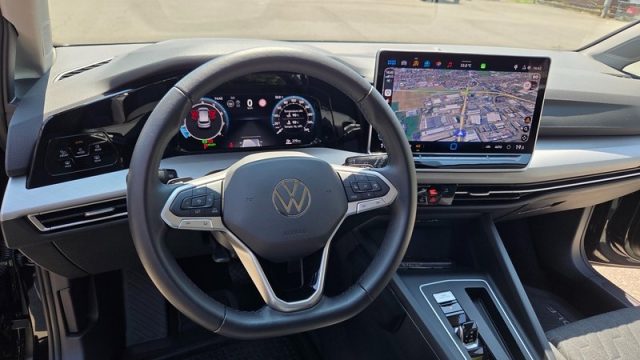 VOLKSWAGEN Golf usata, con Park Distance Control