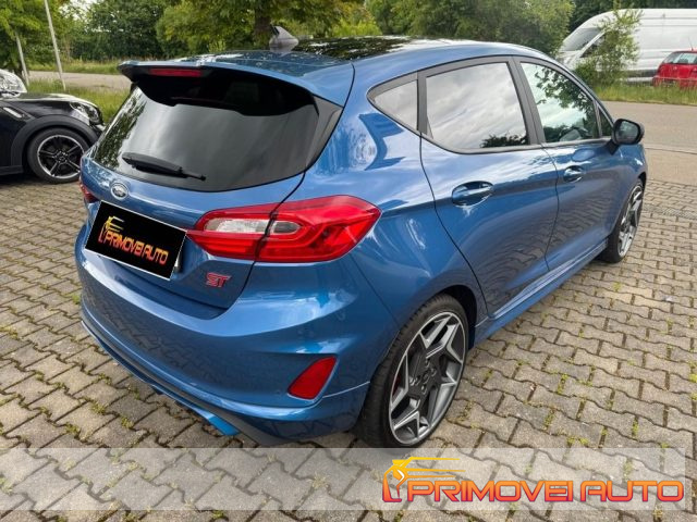 FORD Fiesta usata, con Cruise Control