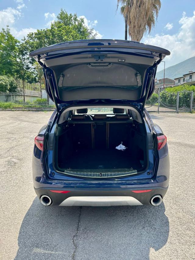 ALFA ROMEO Stelvio usata, con Airbag testa