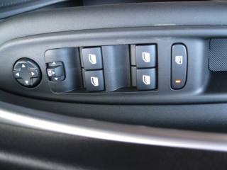 JEEP Avenger usata, con Sedile posteriore sdoppiato