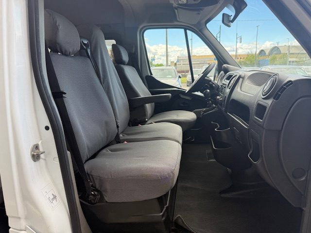 NISSAN NV400 usata, con Gancio traino