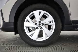 VOLKSWAGEN Taigo usata 8