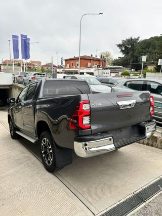 TOYOTA Hilux usata, con Fari LED