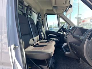 PEUGEOT Boxer usata, con USB