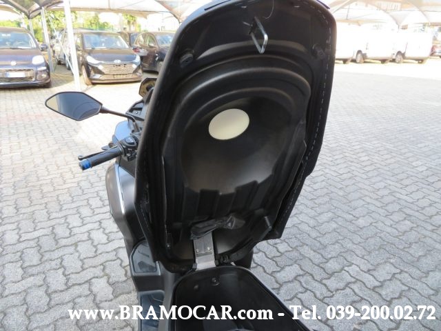 YAMAHA Tricity 300 usata 14