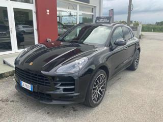 PORSCHE Macan 2.0