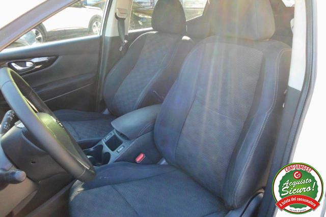 NISSAN Qashqai usata, con Controllo automatico clima