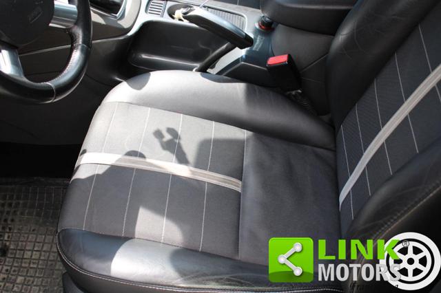FORD Kuga usata, con Sedile posteriore sdoppiato