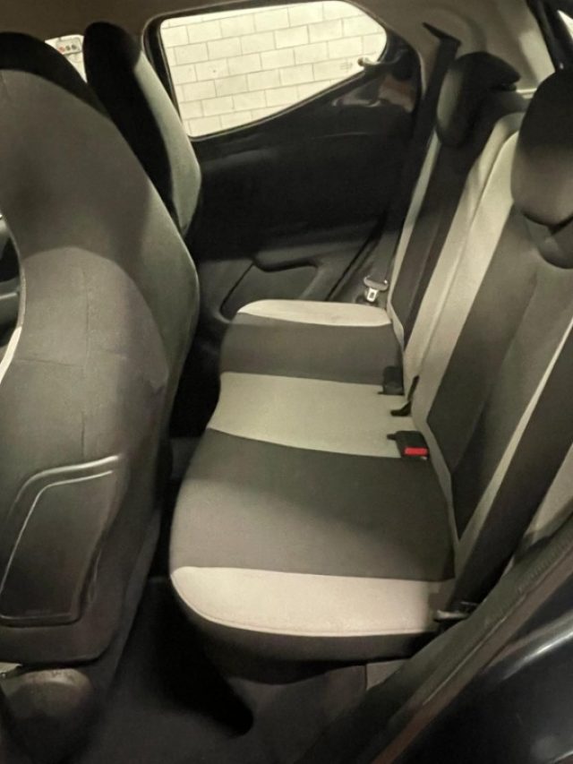 TOYOTA Aygo usata, con Airbag