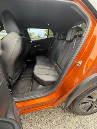 PEUGEOT 2008 usata, con Sedile posteriore sdoppiato