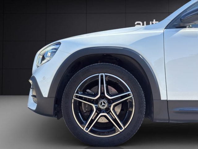 MERCEDES-BENZ GLB 200 usata, con Touch screen