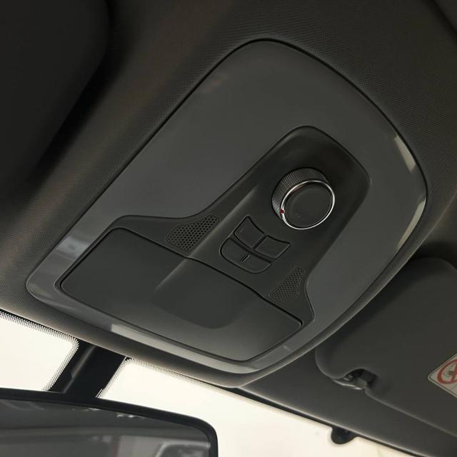 EMC Sei usata, con Fari LED